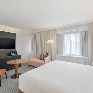 Chambre Lit King-Size avec Accès aux Personnes Handicapées